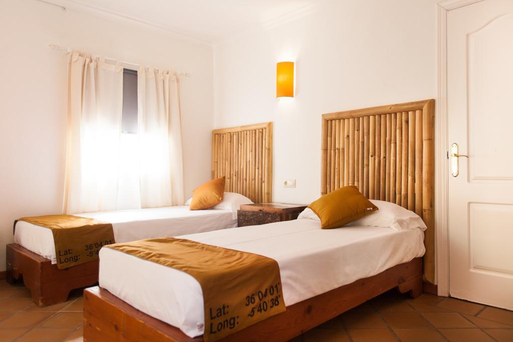 Hotel 100% Fun à Tarifa Extérieur photo